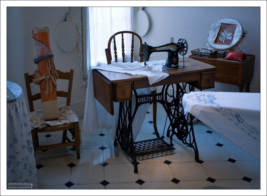 Квартира в Доме Мила, оформленная в стиле 20-х годов XX века.