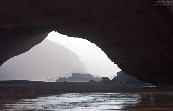 Одна из арок на пляже Legzira beach.