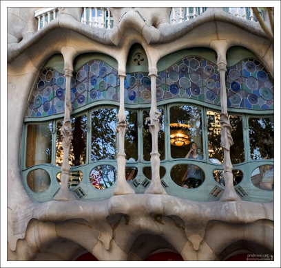 Фасад "Дома костей".