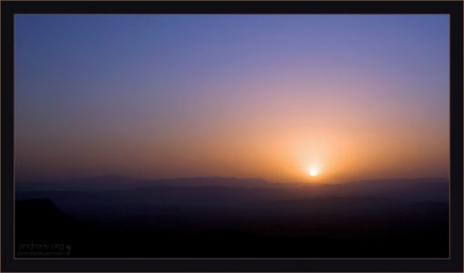 Пустынный закат.