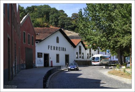 Портвейновый склад компании “Ferreira”. Вила-Нова-де-Гайа.