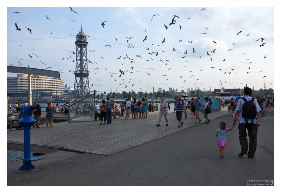 Набережная в Порту Велл (Port Vell).