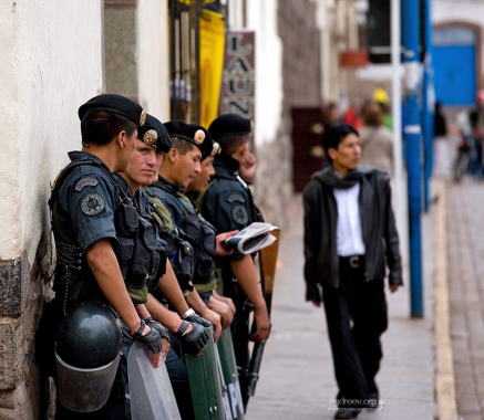 Патрули на улицах.