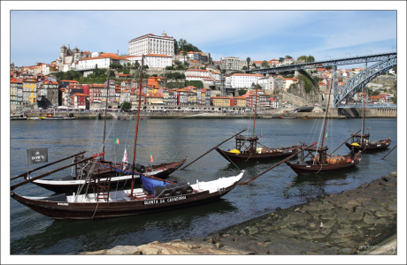 Лодочная реклама портвейновых домов.