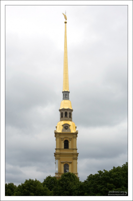 Шпиль Петропавловского собора.