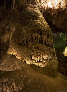 Crystal Springs Dome - самый большой из всё еще растущих сталагмитов.