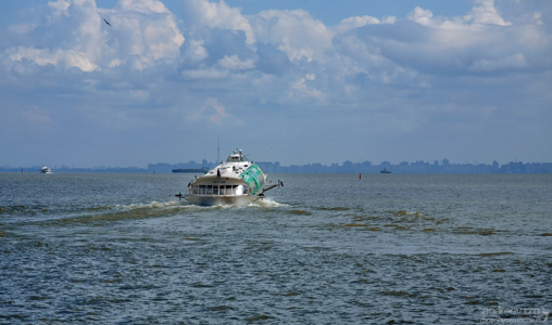 "Метеор" взял курс на Питер.