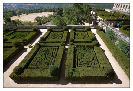 Сад и монастырские поля.