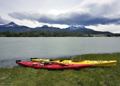 Наши каяки на просушке.