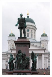 Памятник Александру II как память о восстановлении императором финского парламентаризма.