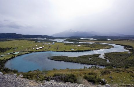 Река Rio Serrano.