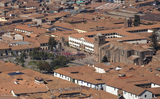 Коричнево-красные крыши Куско.