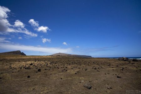 Один из многочисленных пустырей на острове.