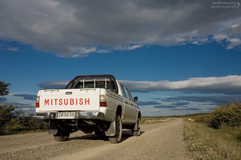 Доставшаяся нам в аренду машина экзотической марки.