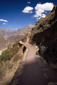 Тропинка в цитадель Писак.