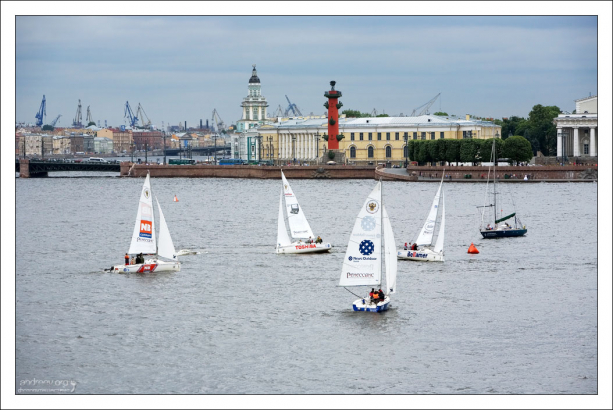 Парусная регата в акватории Невы.