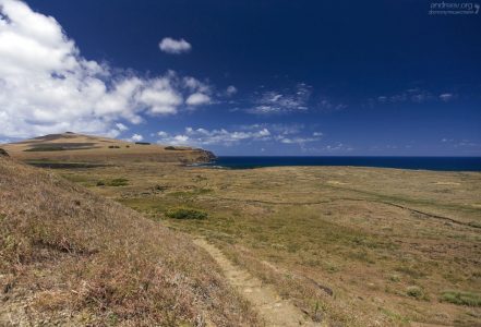 Практически голая сторона острова.