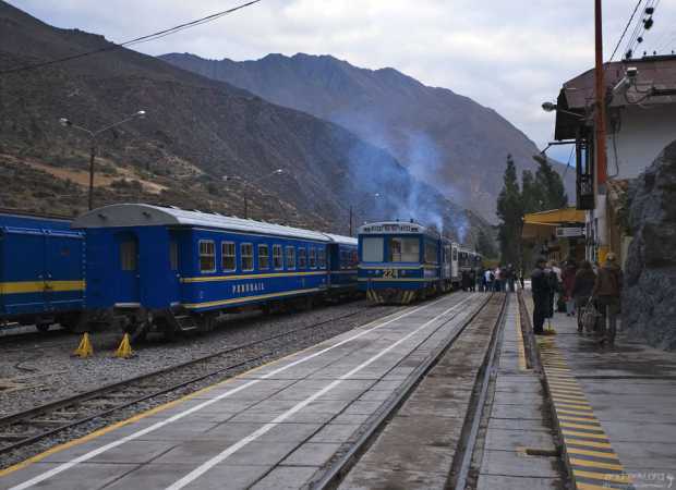Вокзал в Ollantaytambo.