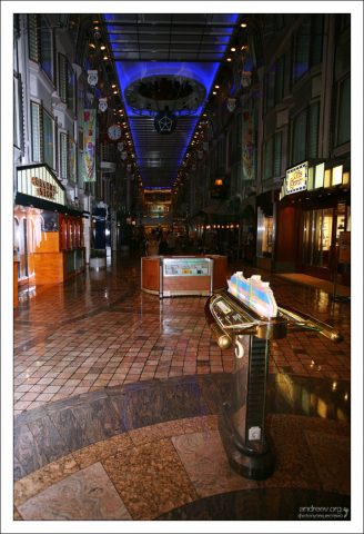 Ночной опустевший Променад.