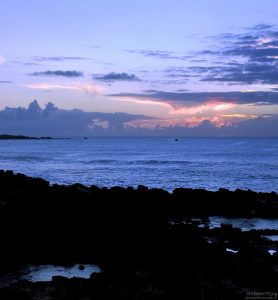 Залив Кука на западной стороне острова.