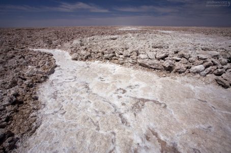 Salar de Atacama - самая большая соляная равнина в Чили (100 км в длину, 80 км в ширину).