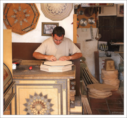 Мастерская инкрустации “Laguna Taller de taracea”.