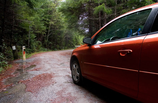 Chevy Cobalt на пути к Tall Trees. Redwood National Park.