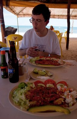 В ресторане "Avila" на пляже. Селестун.