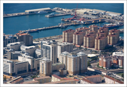 Жилой район страны вдоль Main street.