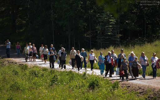 Туристическая группа с другого теплохода.