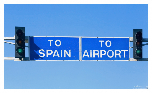 Знаки на выезде из страны.