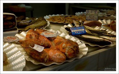 Рыбная секция городского рынка.