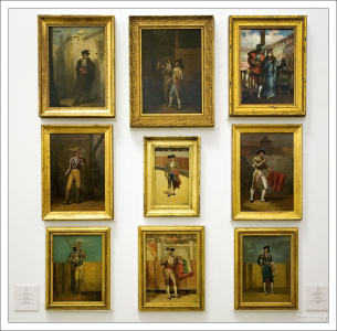 Портреты матадоров в музее корриды.