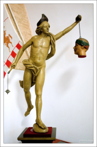 Старинный тренировочный манекен. Музей корриды.