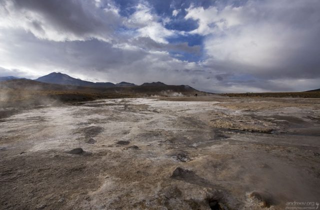 Известсковые отложения на гейзеровом поле Эль-Татио.