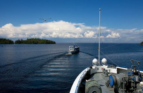 Отплытие на другой остров.