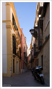 В лабиринте севильских улочек.