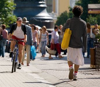 Носки в горошек.