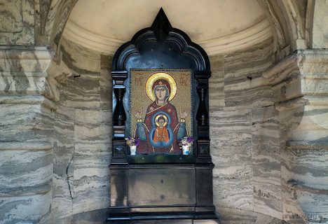 Икона в роще около Валаамского монастыря.