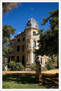 Дворец "El Recreo de las Cadenas", позже известный как "El Palacio de Abrantes" на территории школы верховой езды.