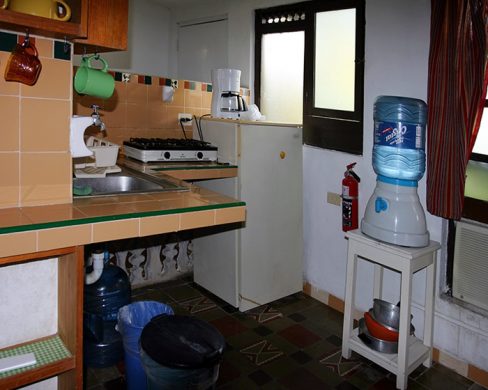 Кухня в номере отеля. Мерида.