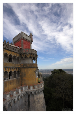 Смотровые башни на террасах Дворца Пена.