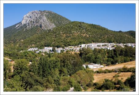 Национальный парк “Sierra de Grazalema Natural Park” и деревушка Гразалема.
