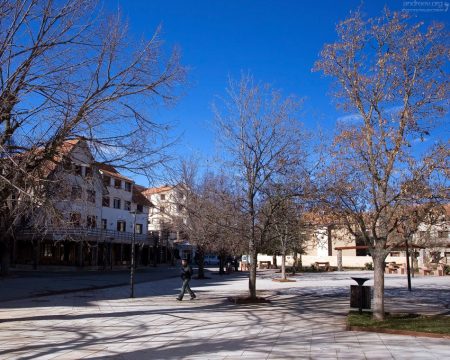 Сквер в городе Ifrane.