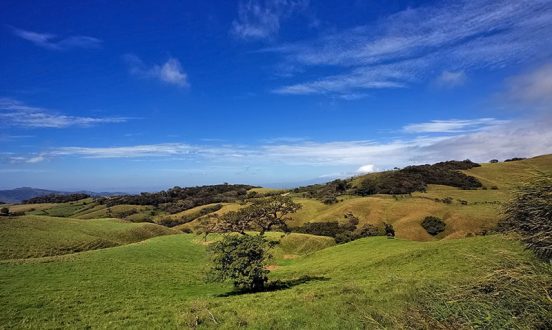 Холмистая центральная часть страны.