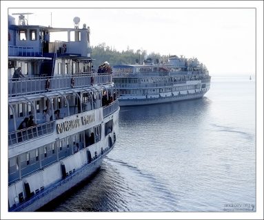 Теплоход “Очарованный странник” уходит в дальнее плавание от берегов Валаама под звуки 1-й симфонии П.И Чайковского.