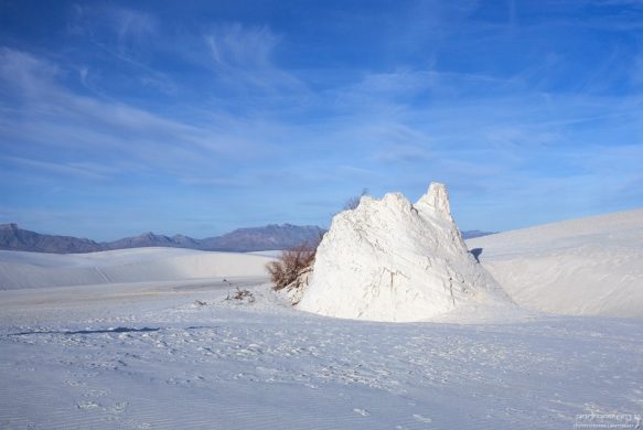 Гипсовая скала на тропе Alkali Flat trail.