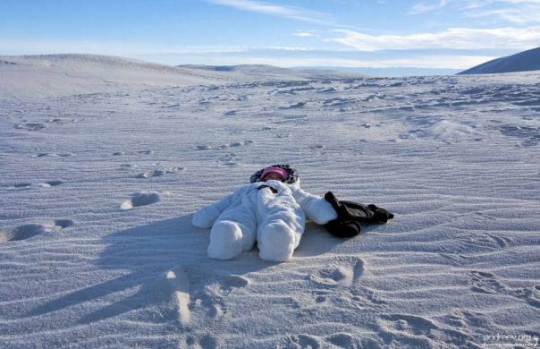 Младенец на "Северном полюсе" :)