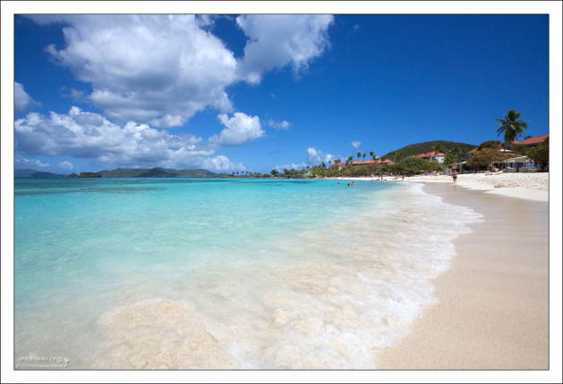 Sapphire beach - хорошее место для семейного отдыха.