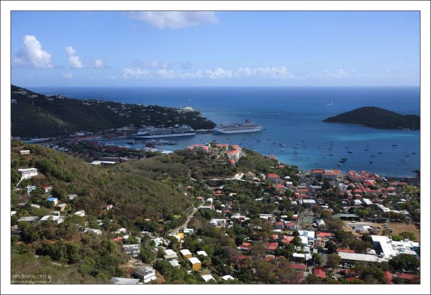 Круизные суда в порту Шарлотта-Амалия.